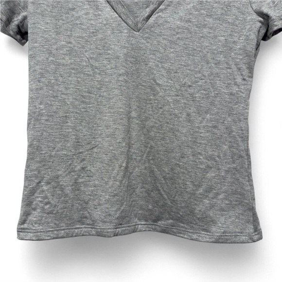 Lulus Carefree Look Heather Grey Short Sleeve V-Neck Tee, Minimalist Everyday - Picture 4 of 10